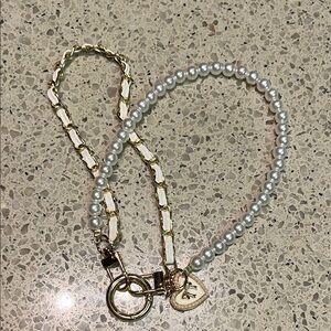 Elegant Pearl and Gold Chain Necklace